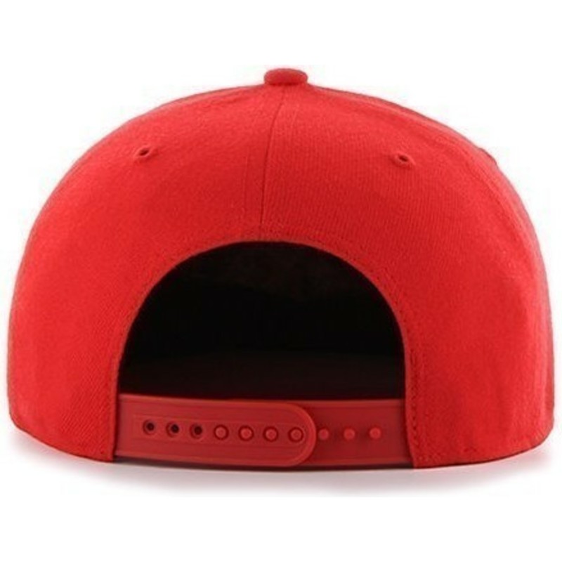 casquette-plate-rouge-snapback-unie-avec-grand-logo-frontal-liverpool-football-club-47-brand